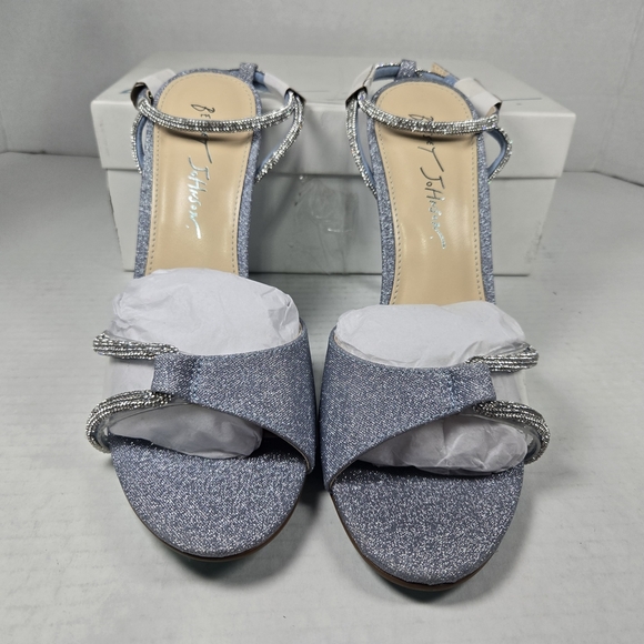 Betsey Johnson Vera Wedding Glittering Light Blue Silver 4 " Heels Size 8.5 - Picture 6 of 10
